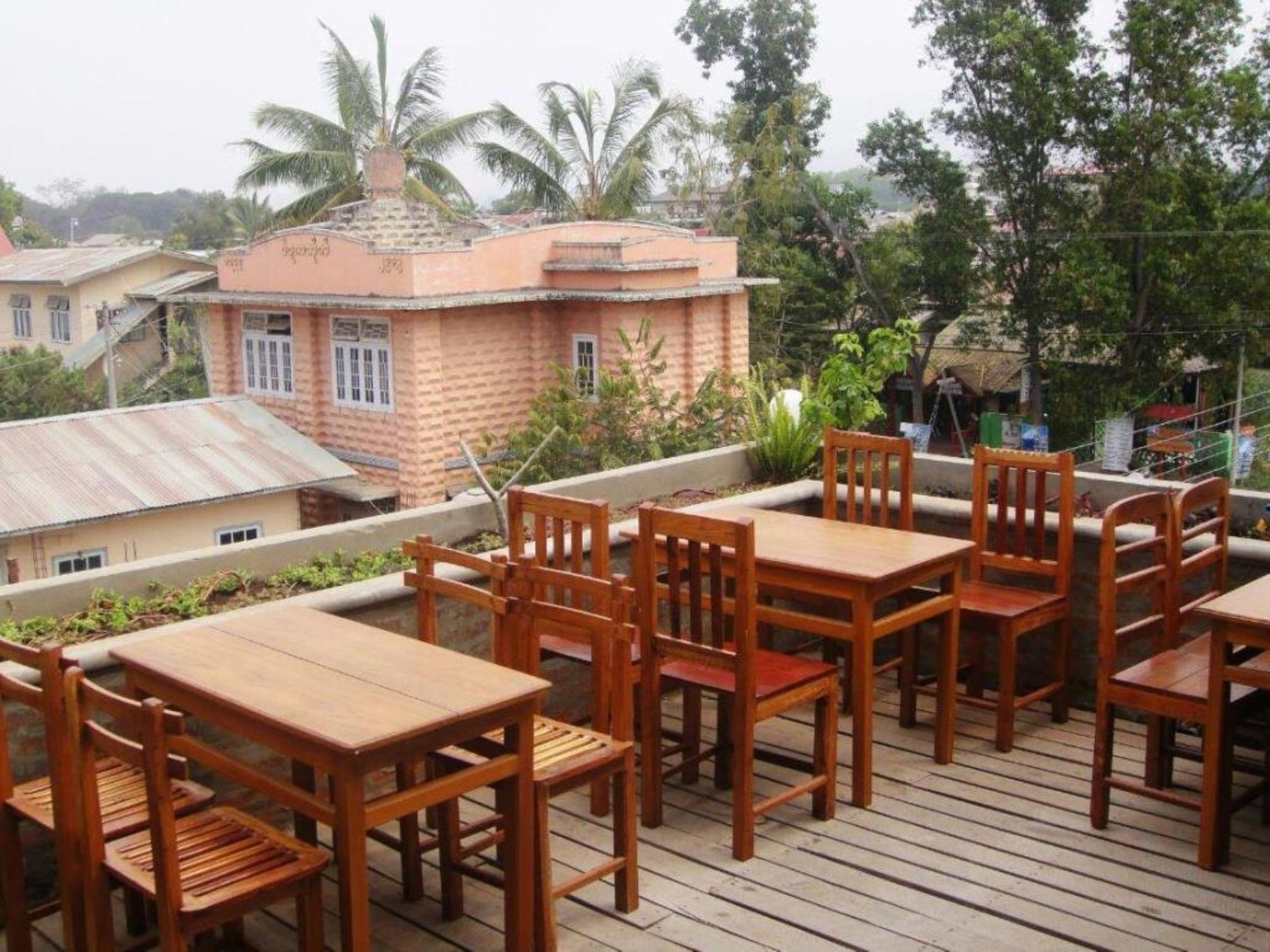ניאונגשווה Three Seasons Inn & Spa מראה חיצוני תמונה